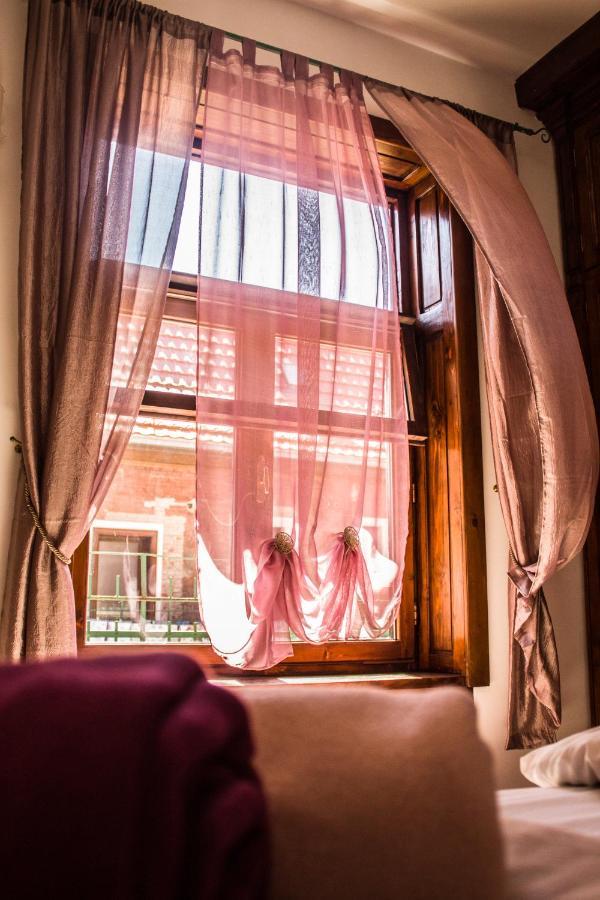 9 Stylish Suite In Unirii Square Тимишоара Экстерьер фото