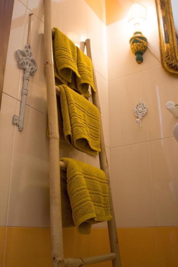 9 Stylish Suite In Unirii Square Тимишоара Экстерьер фото